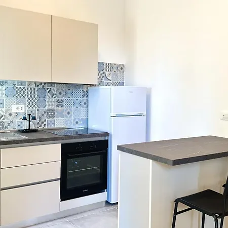 N280 - Numana, Trilocale Con Terrazzo E Garage In Piazza Apartmán